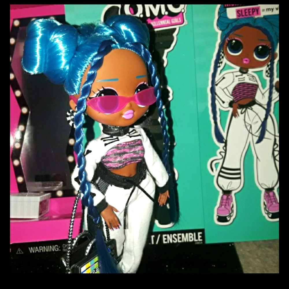 LOL SURPRISE  O.M.G. Chillax doll